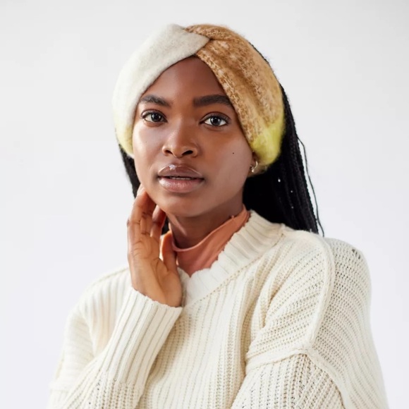 3 Pack Urban Outfitters Gabby Twist Knit Headband - Picture 2 of 7